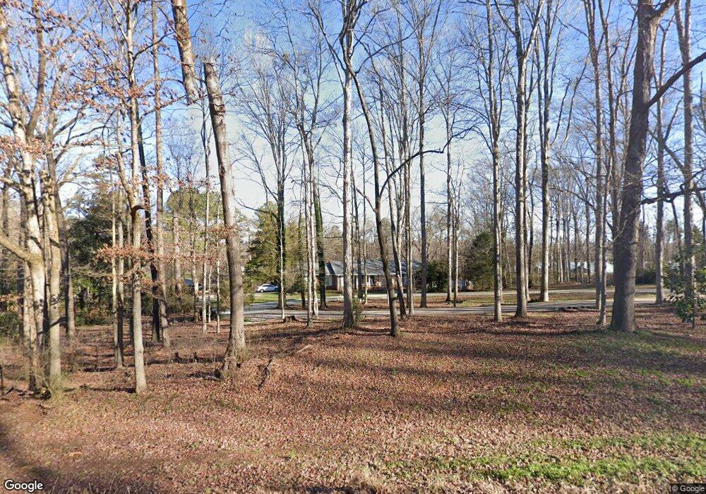 6240 Stone Bridge Rd, Carnesville, GA 30521 - photo 1