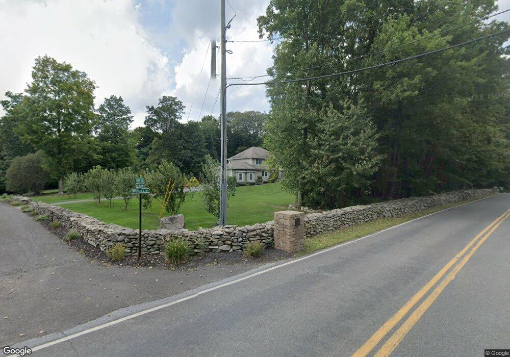 2 Wellington Ct, Wallkill, NY 12589 - photo 1