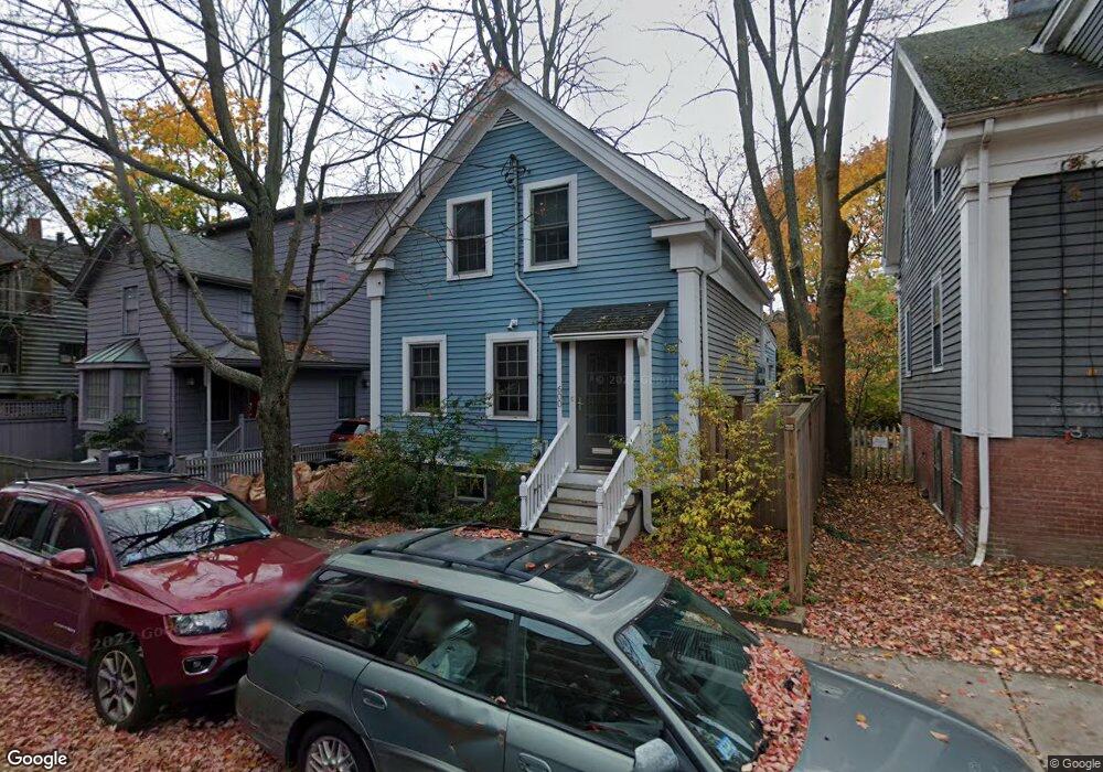 600 Green St unit 3, Cambridge, MA 02139 - photo 1