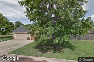 526 Drake Cir, Columbus, MS 39702