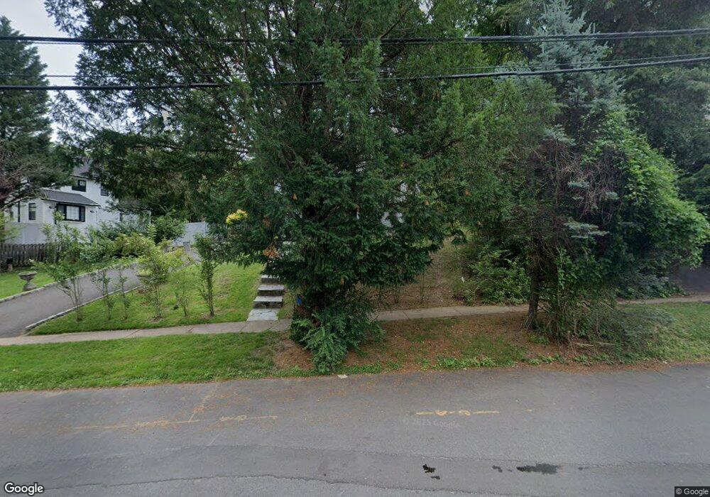 204 Serpentine Rd, Tenafly, NJ 07670 - photo 1