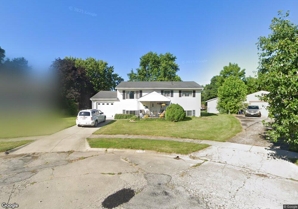 5271 Glenbriar Ct, Columbus, OH 43232 - photo 1