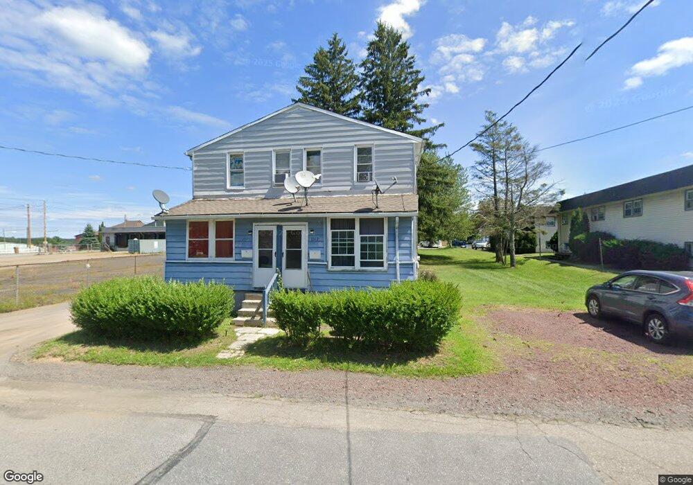 1043 Grant St, Hazleton, PA 18202 - photo 1