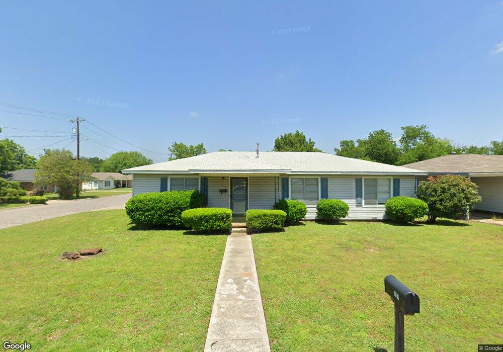 707 Carver St, Whitesboro, TX 76273 - photo 1