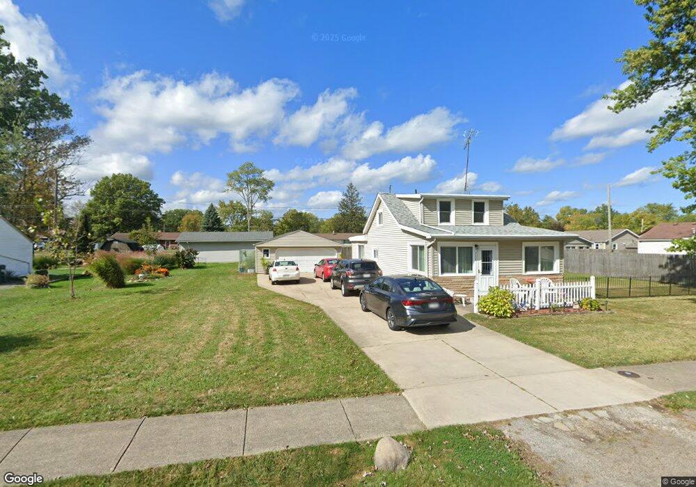 730 Kenilworth Ave, Sheffield Lake, OH 44054 - photo 1