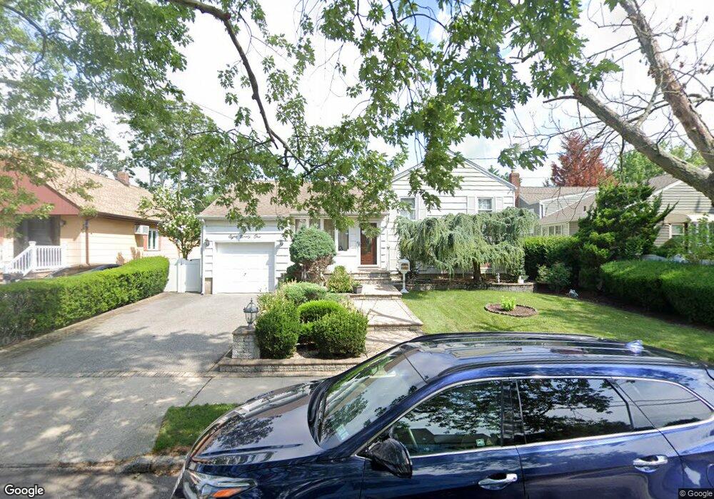 891 Washington St, Baldwin, NY 11510 - photo 1