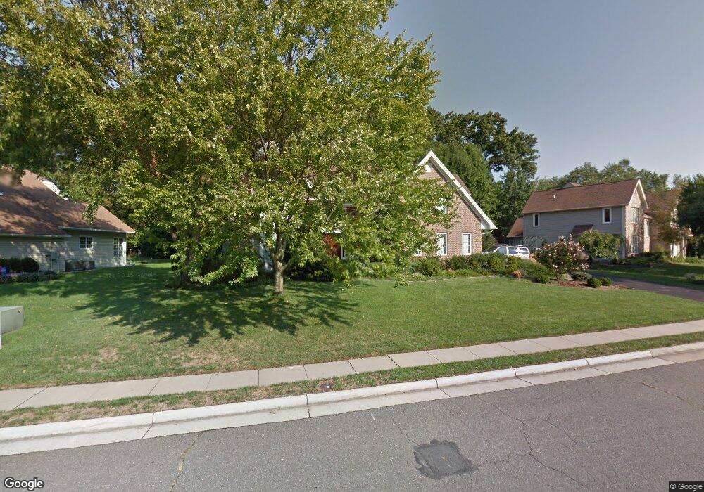 8928 Cross Chase Cir, Lorton, VA 22079 - photo 1