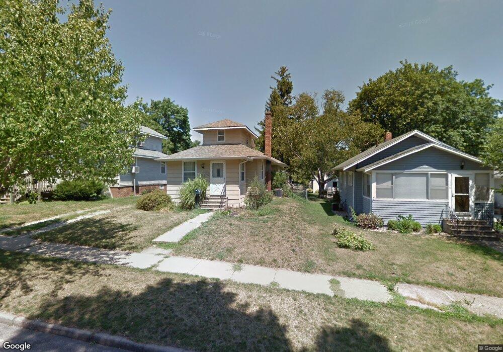 1154 J Ave NW, Cedar Rapids, IA 52405 - photo 1