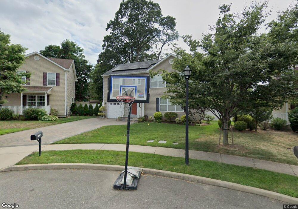 948 Otsego Ct, West Hempstead, NY 11552 - photo 1