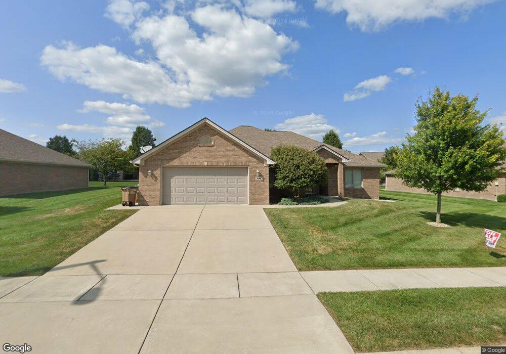 4986 W Quincy Ct, Columbus, IN 47203 - photo 1