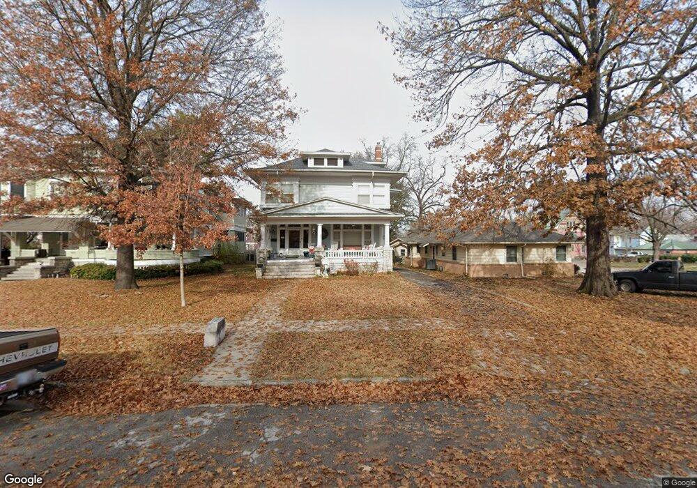 1607 Morgan Ave, Parsons, KS 67357 - photo 1