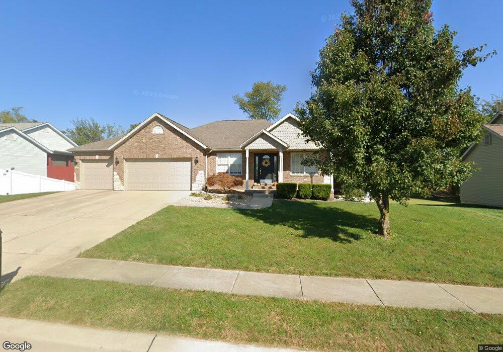 6137 Keebler Oaks Dr, Maryville, IL 62062 - photo 1