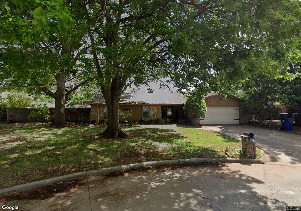 1922 Ridgeway Cir, Duncan, OK 73533 - photo 1