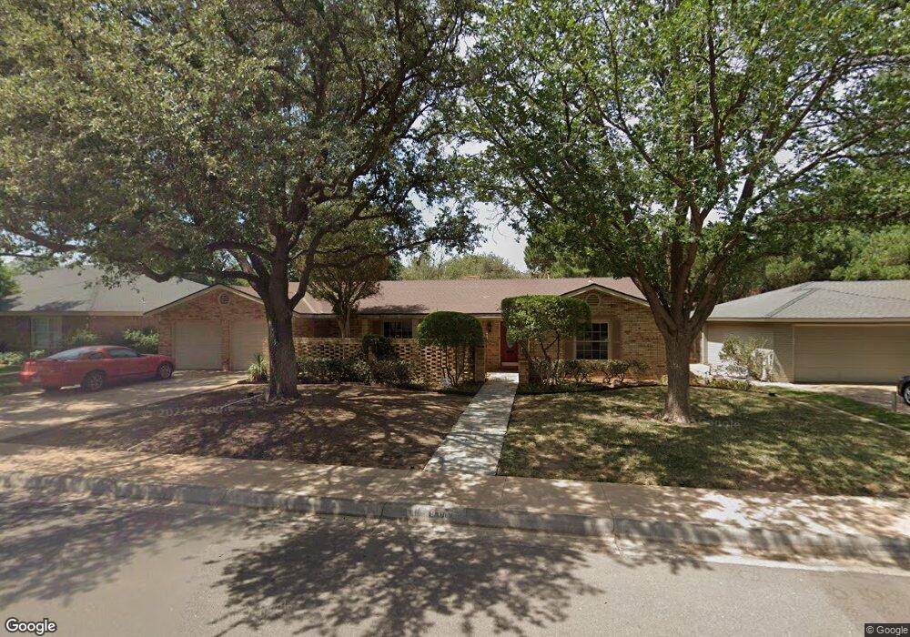 906 Country Club Dr, Midland, TX 79701 - photo 1