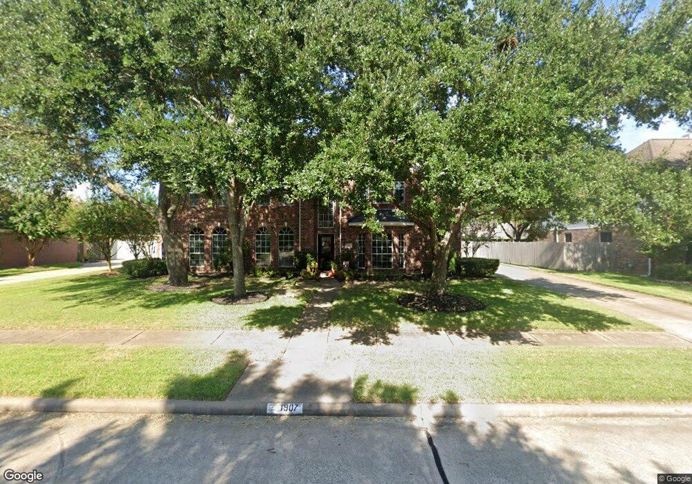 1907 Pebble Ln, Friendswood, TX 77546 - photo 1