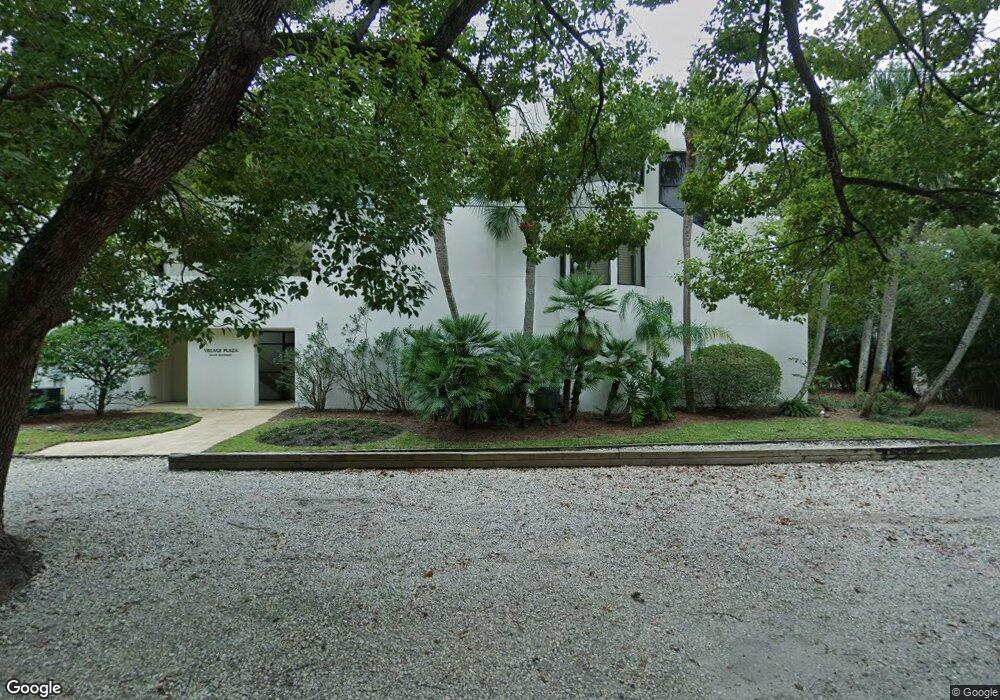 542 Oglethorpe Ave, Saint Simons Island, GA 31522 - photo 1