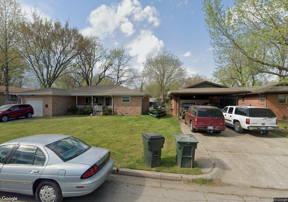 215 E Pine Place, Skiatook, OK 74070 - photo 1