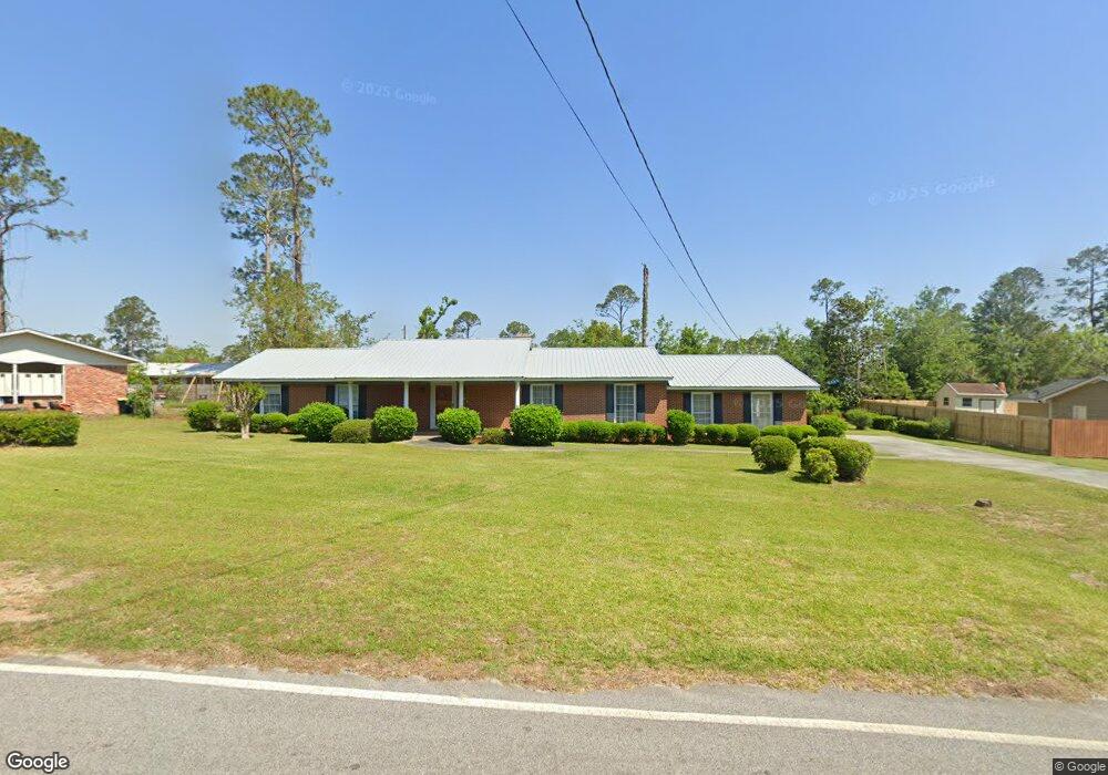 605 Forest Cir, Douglas, GA 31533 - photo 1