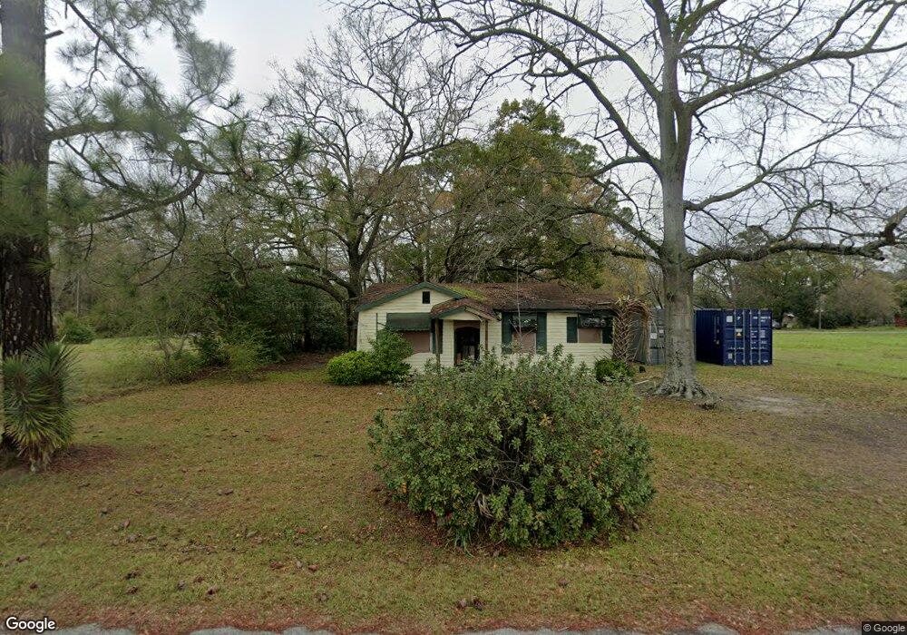 1114 W 3rd St, Adel, GA 31620 - photo 1