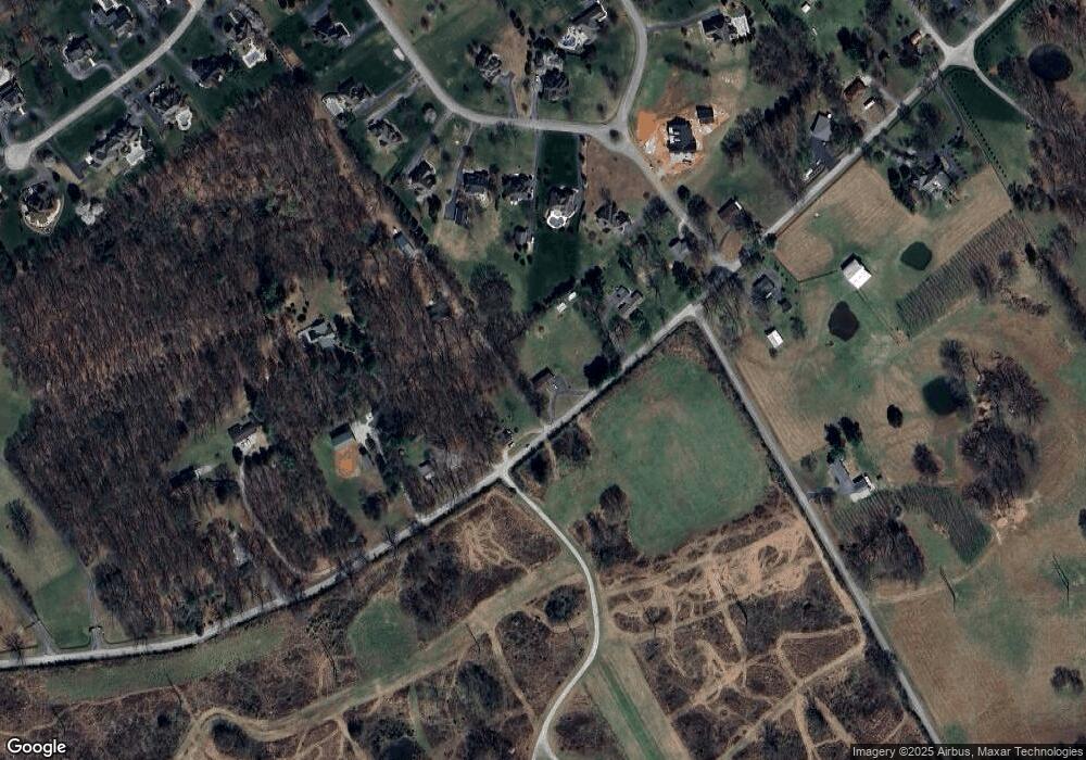 767 Hunts Ln, Bowling Green, KY 42103 - photo 1