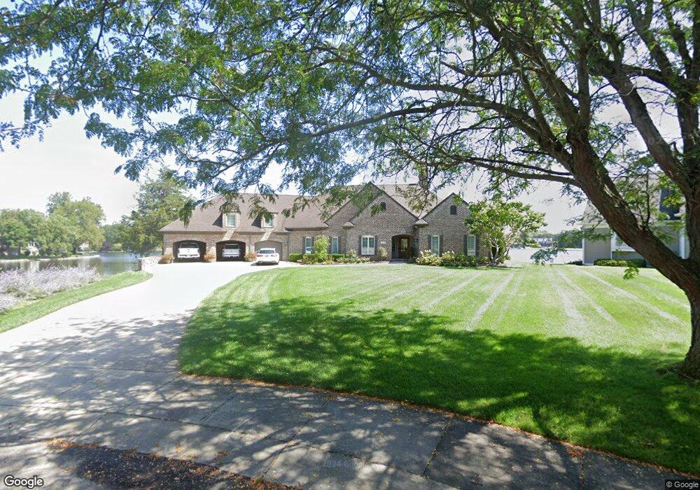 4802 Timber Ridge Dr, Columbus, IN 47201 - photo 1