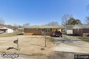 712 Nebraska Ave, Stevenson, AL 35772