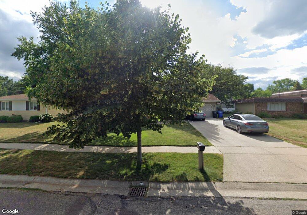 2814 Hickory St N, Fargo, ND 58102 - photo 1