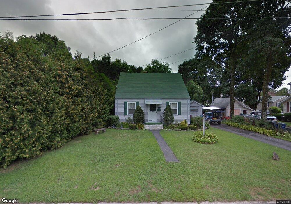 71 Crescent St, Willimantic, CT 06226 - photo 1