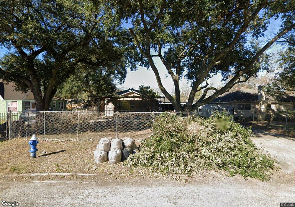 7019 Kinney St, Houston, TX 77087 - photo 1