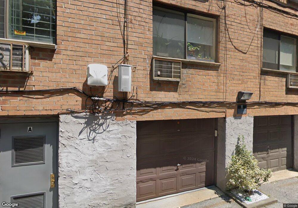 7417 Calamus Cir unit 5, Elmhurst, NY 11373 - photo 1