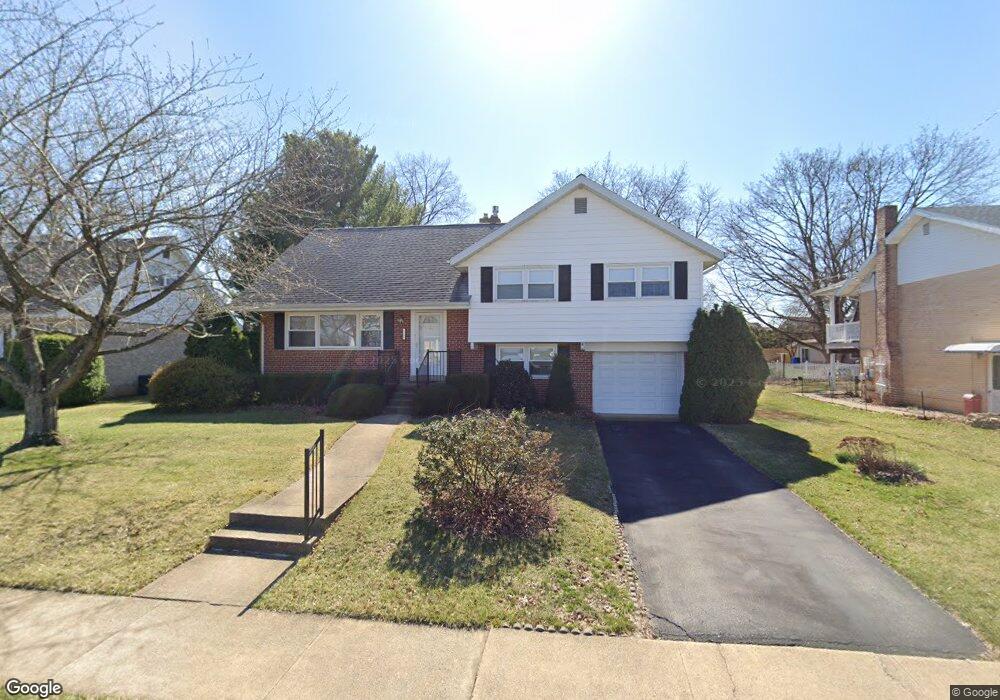 1108 Whitfield Blvd, Reading, PA 19609 - photo 1