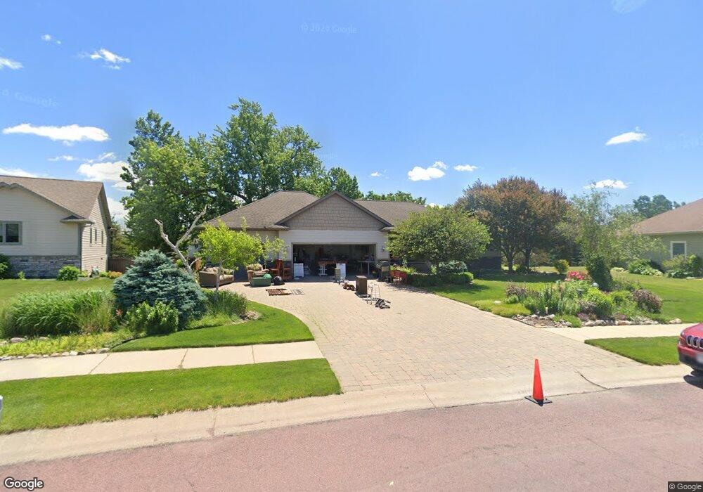 433 Woodhaven Ln, Mankato, MN 56001 - photo 1