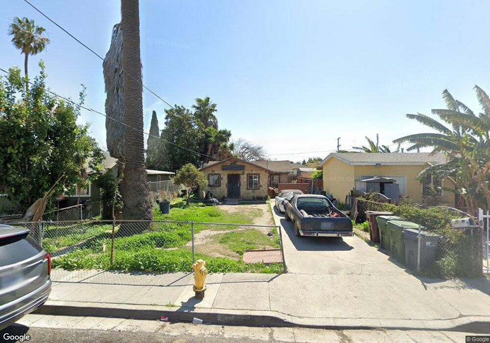 824 W Maple St, Compton, CA 90220 - photo 1