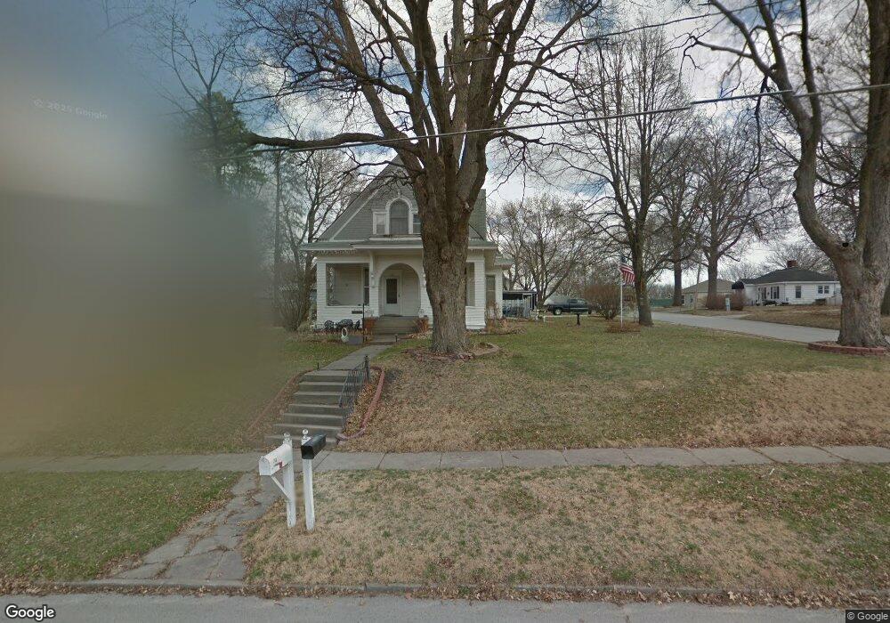 209 E Clarinda Ave, Shenandoah, IA 51601 - photo 1