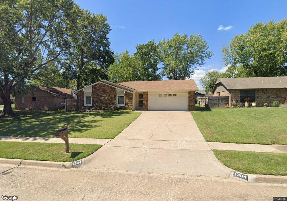 1304 S Fern Ave, Broken Arrow, OK 74012 - photo 1