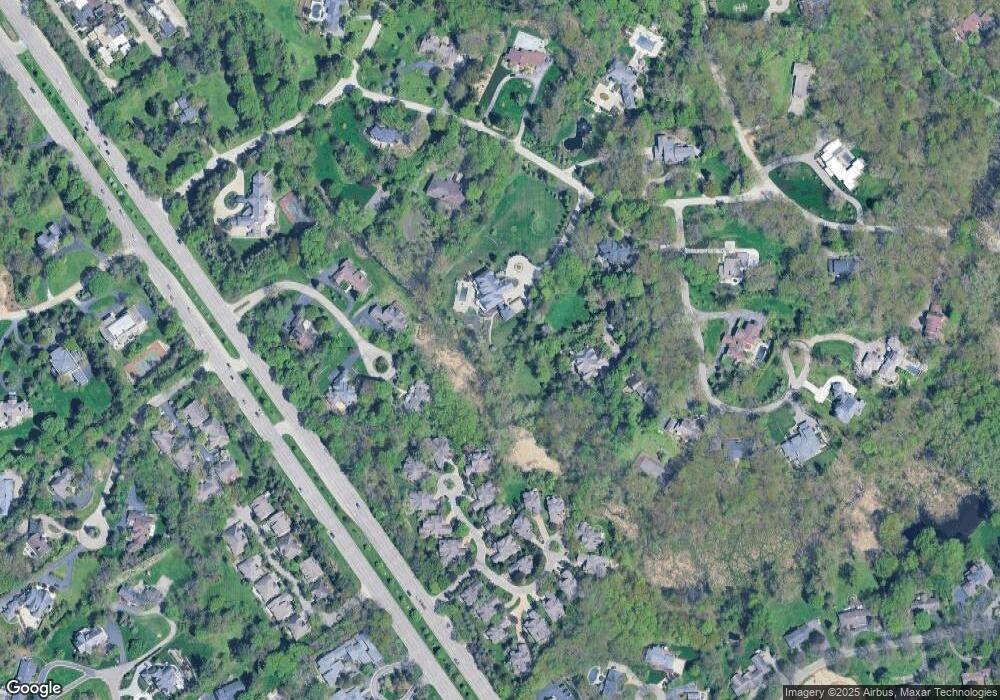 740 Windemere Ct unit 8, Bloomfield Hills, MI 48304 - photo 1