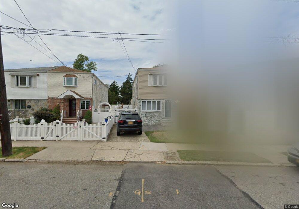 6350 136th St, Flushing, NY 11367 - photo 1