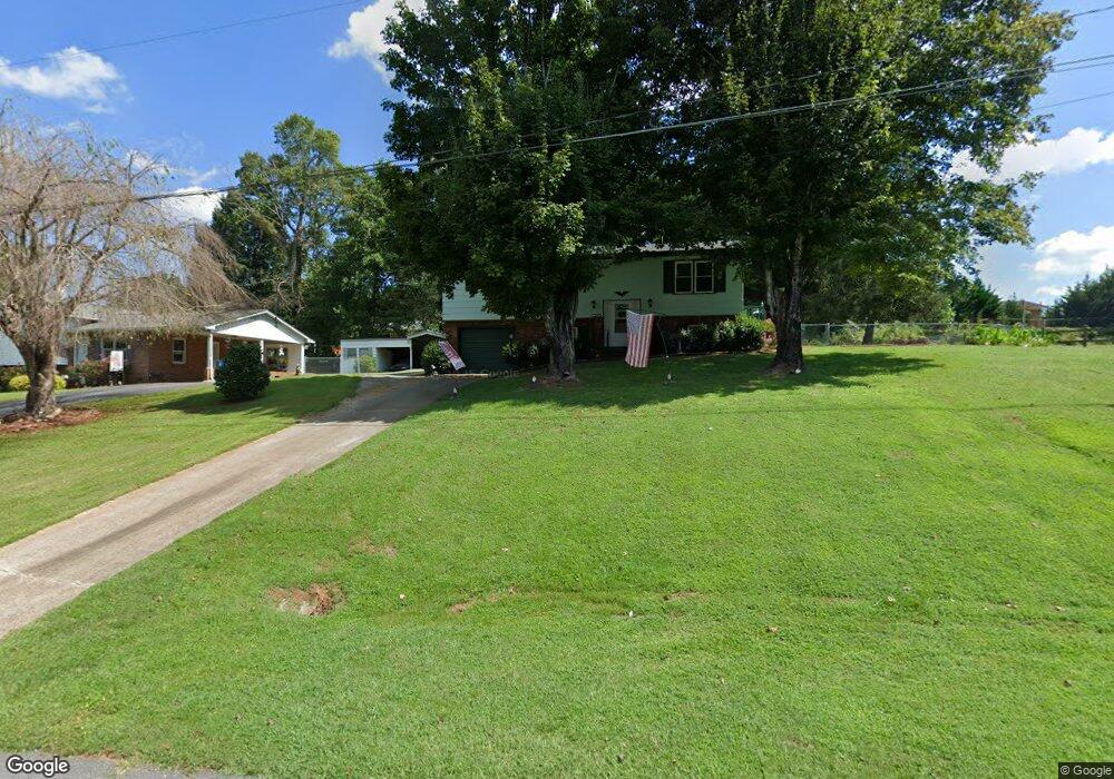 5036 W Piedmont Cir, Conover, NC 28613 - photo 1