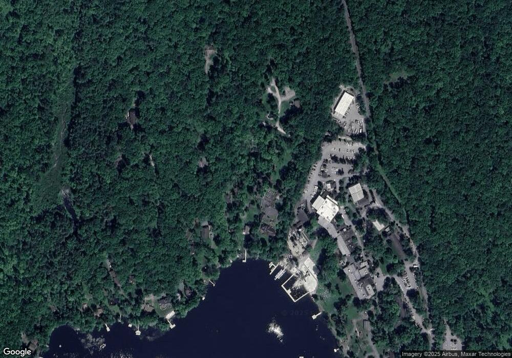 412 W Shore Dr, Hawley, PA 18428 - photo 1