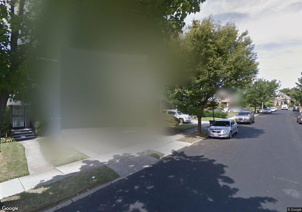 7226 137th St, Flushing, NY 11367 - photo 1