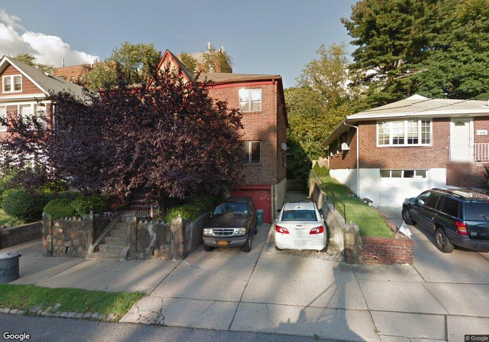 223 Oakwood Ave unit 225, Staten Island, NY 10301 - photo 1