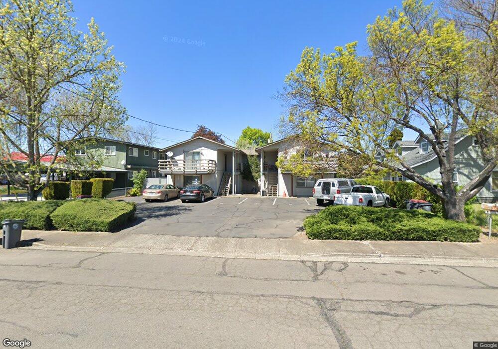 125 Cedar St, Central Point, OR 97502 - photo 1