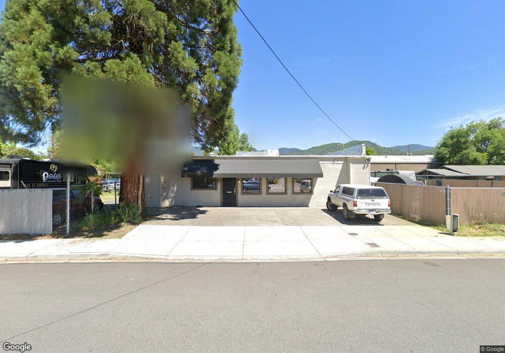 608 SE L St, Grants Pass, OR 97526 - photo 1