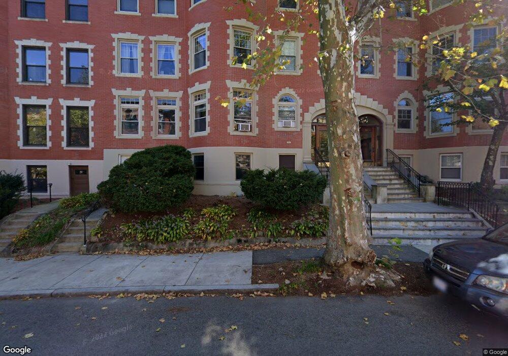 32 Claflin Rd, Brookline, MA 02445 - photo 1