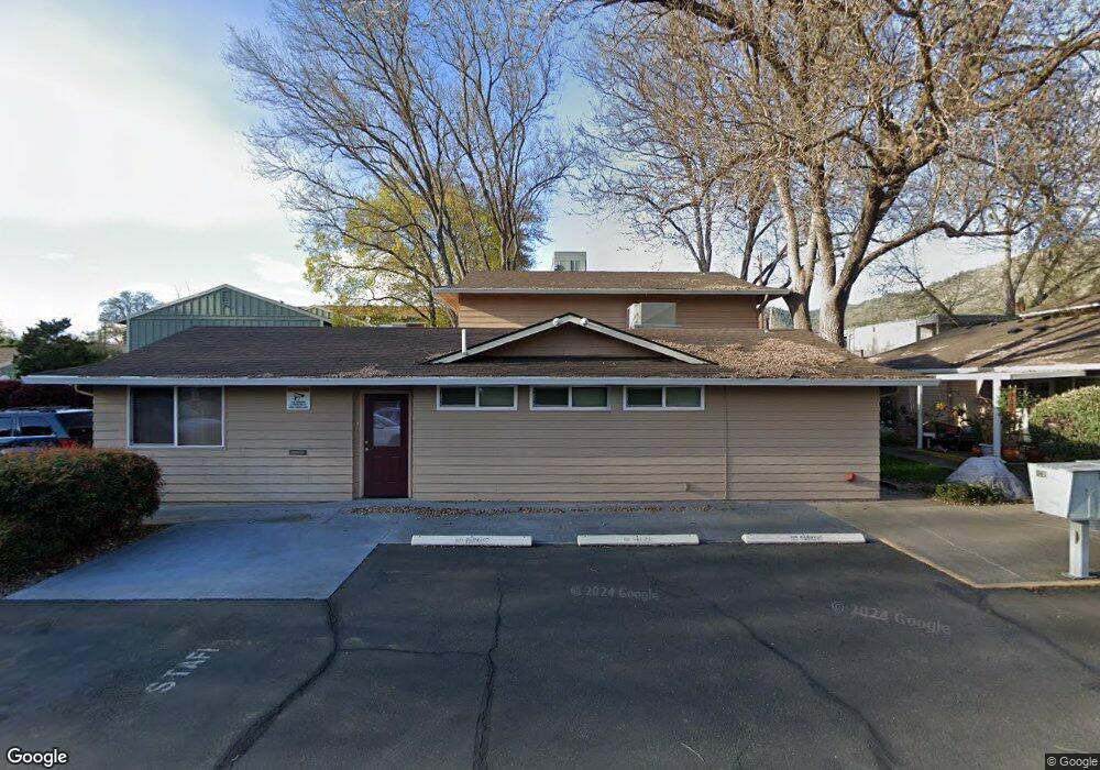 827 NE A St unit 12, Grants Pass, OR 97526 - photo 1