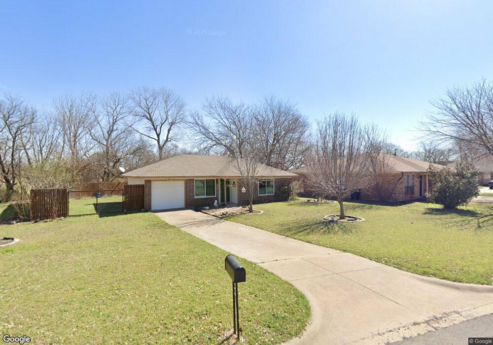 1303 1/2 Berry Dr unit B, Cleburne, TX 76033 - photo 1