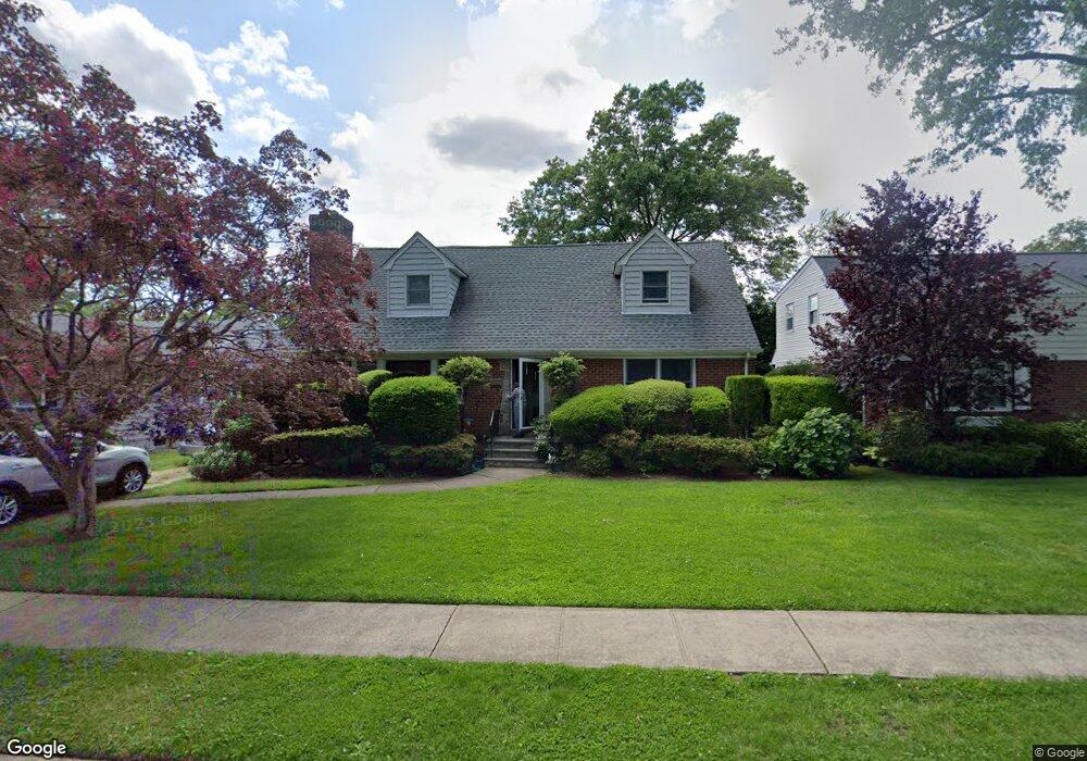 42 Prescott St, Garden City, NY 11530 - photo 1