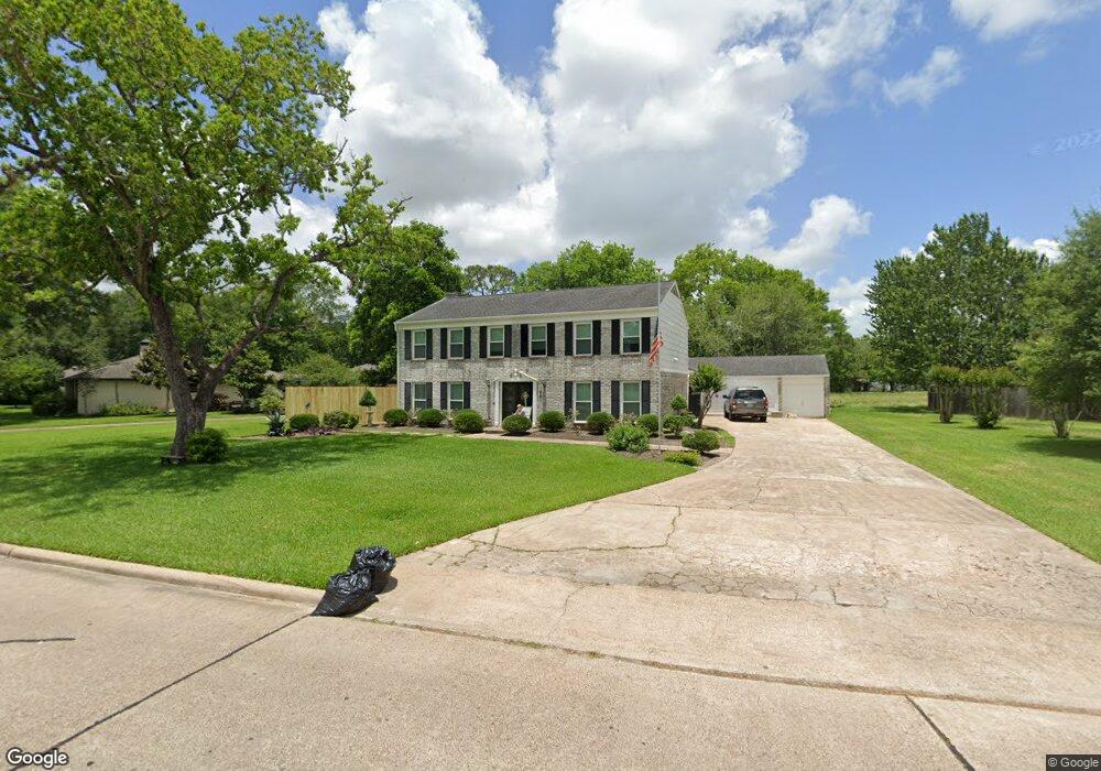 208 E Castle Harbour Dr, Friendswood, TX 77546 - photo 1