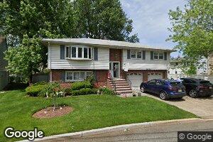 45 Kinzley St, South Hackensack, NJ 07606
