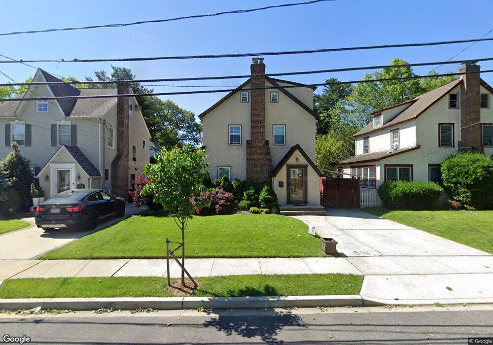 171 Trinity Place, West Hempstead, NY 11552 - photo 1